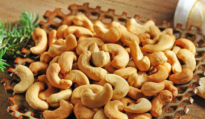 salted roasted cashews